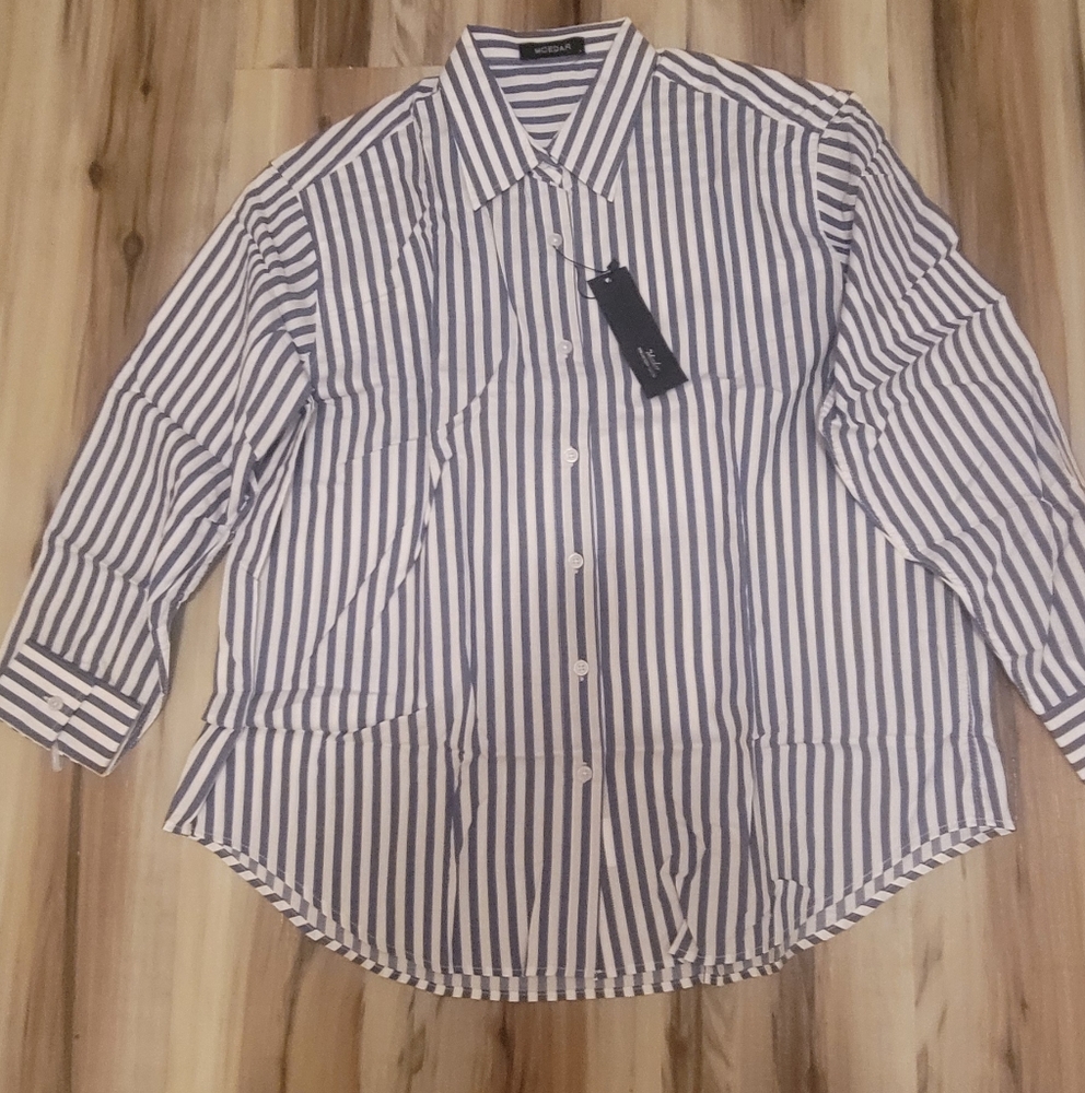 NWT Mcedar Men's Blue Striped Butokn Up Shirt